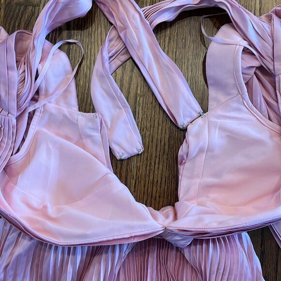 Mac Duggal Pleated Long-Sleeve Cutout A-Line Gown - Picture 8 of 12